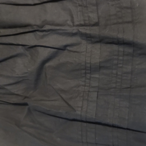 Loft Pleated Bottom Mini Skirt. Size 4 - Picture 2 of 3